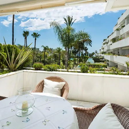 Granados I, Puerto Banus, アパート