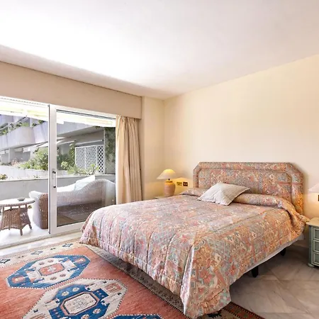 Daire Granados I, Puerto Banus, *